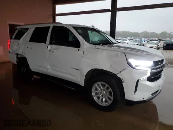 2023 Chevrolet Tahoe LT z VIN 1GNSCNKD1PR322334, wystawiony jako Copart lot #51358425 z przebiegiem 37 853 mil mil oraz Czysty tytuł • Clean title. Historia ofert i sprzedaży dostępna na DreamBid. Obrazek 4.
