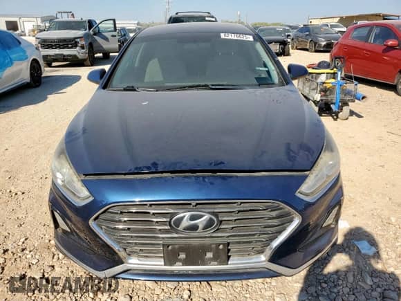 2019 Hyundai Sonata Eco with VIN 5NPE24AA3KH801820, listed as a Copart auction lot 82176625 with 162,710 mi miles and Clean title. Bid and sale history available at DreamBid. Image 5.