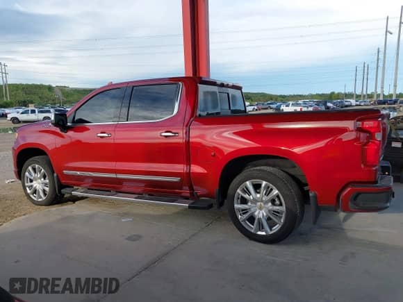 2025 Chevrolet Silverado 1500 z VIN 1GCUKJED9SZ256374, wystawiony jako IAAI lot #43282226 z przebiegiem 8 215 mil mil oraz . Historia ofert i sprzedaży dostępna na DreamBid. Obrazek 14.