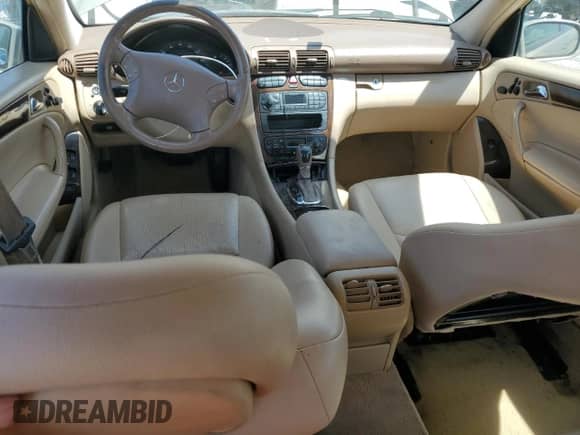 2003 Mercedes-Benz C 320 с VIN WDBRF84J83F365615, выставлен на аукционе Copart как лот 62419505 с пробегом 228 798 миль миль и Списание • Salvage title. История ставок и продаж доступна на DreamBid. Изображение 8.