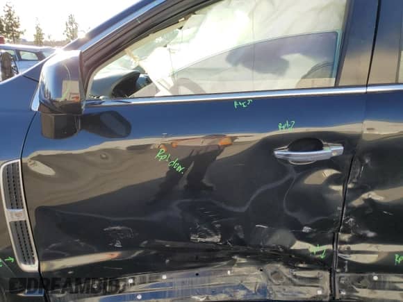 2014 Chevrolet Captiva Sport LTZ z VIN 3GNAL4EK6ES569410, wystawiony jako Copart lot #79771094 z przebiegiem 142 157 mil mil oraz Szkoda całkowita • Salvage title. Historia ofert i sprzedaży dostępna na DreamBid. Obrazek 7.