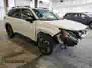 2025 Subaru Forester Limited z VIN JF2SLDNC4SH540399, wystawiony jako Copart lot #67517175 z przebiegiem 1 563 mil mil oraz Szkoda całkowita • Salvage title. Historia ofert i sprzedaży dostępna na DreamBid. Obrazek 4.