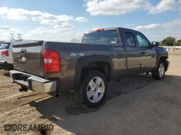 2008 Chevrolet Silverado 1500 1LT с VIN 1GCEK190X8Z260292, выставлен на аукционе Copart как лот 85881325 с пробегом 191 158 миль миль и Списание • Salvage title. История ставок и продаж доступна на DreamBid. Изображение 3.