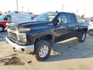 2024 Chevrolet Silverado 2500HD с VIN 2GC1YNE72R1100618, выставлен на аукционе Copart как лот 90095095 с пробегом 35 763 миль миль и Списание • Salvage title. История ставок и продаж доступна на DreamBid. Изображение 1.