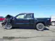 2024 Toyota Tacoma SR5 z VIN 3TMLB5JN5RM077620, wystawiony jako IAAI lot #43221023 z przebiegiem 11 482 mil mil oraz . Historia ofert i sprzedaży dostępna na DreamBid. Obrazek 14.