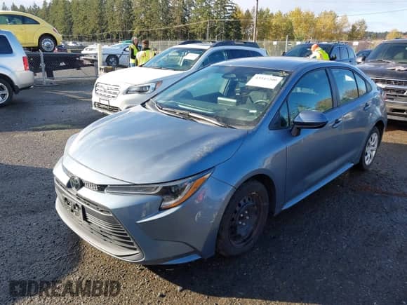 2024 Toyota Corolla LE z VIN 5YFB4MDE3RP146566, wystawiony jako IAAI lot #43547200 z przebiegiem 33 445 mil mil oraz . Historia ofert i sprzedaży dostępna na DreamBid. Obrazek 2.