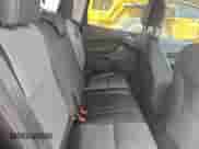 2017 Ford Escape SE z VIN 1FMCU9GD0HUE87182, wystawiony jako Copart lot #84266525 z przebiegiem 162 069 mil mil oraz Czysty tytuł • Clean title. Historia ofert i sprzedaży dostępna na DreamBid. Obrazek 11.