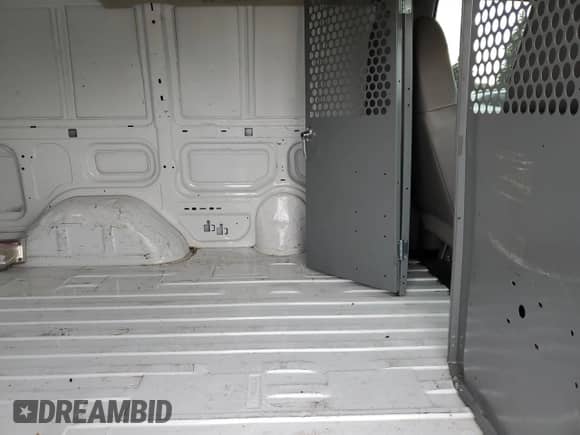2005 Chevrolet Astro Cargo с VIN 1GCDM19X55B122358, выставлен на аукционе Copart как лот 86123825 с пробегом 71 717 миль миль и Списание • Salvage title. История ставок и продаж доступна на DreamBid. Изображение 11.
