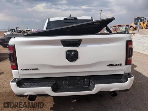 2023 Ram 1500 Limited z VIN 1C6SRFHT3PN656102, wystawiony jako Copart lot #67970455 z przebiegiem 23 619 mil mil oraz Szkoda całkowita • Salvage title. Historia ofert i sprzedaży dostępna na DreamBid. Obrazek 6.