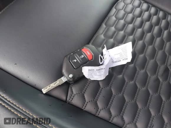 2025 Jeep Wrangler Sport S z VIN 1C4PJXDG9SW559915, wystawiony jako IAAI lot #42653116 z przebiegiem 1 730 mil mil oraz . Historia ofert i sprzedaży dostępna na DreamBid. Obrazek 11.