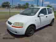 2004 Chevrolet Aveo z VIN KL1TD62624B185398, wystawiony jako IAAI lot #42951006 z przebiegiem Nie podano mil oraz . Historia ofert i sprzedaży dostępna na DreamBid. Obrazek 2.