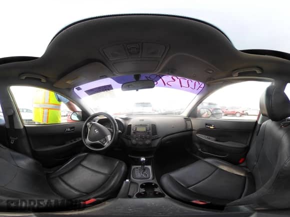 2012 Hyundai Elantra SE z VIN KMHDC8AE2CU146541, wystawiony jako IAAI lot #42273786 z przebiegiem 138 719 mil mil oraz . Historia ofert i sprzedaży dostępna na DreamBid. Obrazek 17.