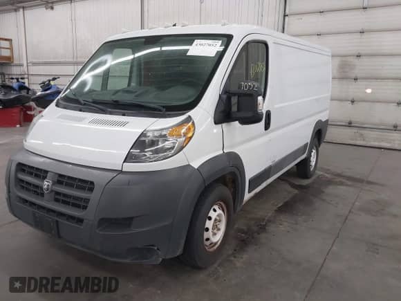 2016 Ram ProMaster Cargo с VIN 3C6TRVAG2GE127837, выставлен на аукционе IAAI как лот 43027052 с пробегом 339 842 миль миль и . История ставок и продаж доступна на DreamBid. Изображение 18.