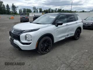 2024 Mitsubishi Outlander SEL with VIN JA4T5WA98RZ052171, listed as a Copart auction lot 62527575 with 4,788 mi miles and Salvage title. Bid and sale history available at DreamBid. Image 1.