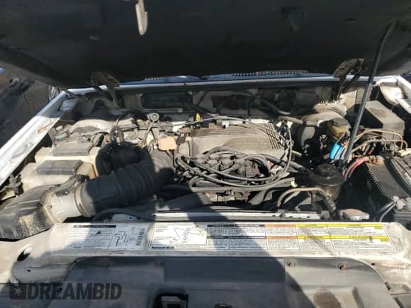 1998 Ford Explorer XLT with VIN 1FMZU35P6WZB60144, listed as a Copart auction lot 90896645 with Not provided miles and Salvage title. Bid and sale history available at DreamBid. Image 12.