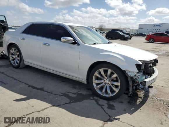 2015 Chrysler 300 C with VIN 2C3CCAET3FH739529, listed as a Copart auction lot 47520495 with 151,096 mi miles and Salvage title. Bid and sale history available at DreamBid. Image 4.