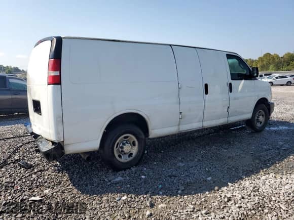 2017 Chevrolet Express Cargo с VIN 1GCWGBFF3H1119406, выставлен на аукционе Copart как лот 70923085 с пробегом 240 382 миль миль и Списание • Salvage title. История ставок и продаж доступна на DreamBid. Изображение 3.