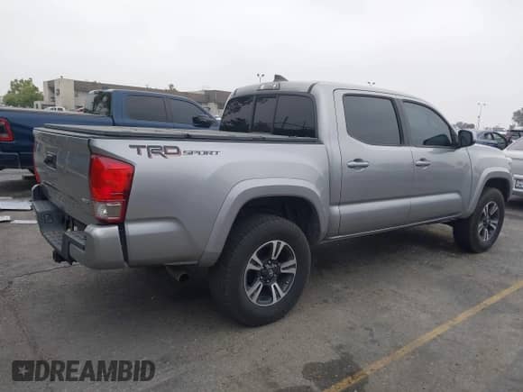 2016 Toyota Tacoma SR5 с VIN 3TMAZ5CN1GM014351, выставлен на аукционе IAAI как лот 42357717 с пробегом 116 712 миль миль и . История ставок и продаж доступна на DreamBid. Изображение 4.