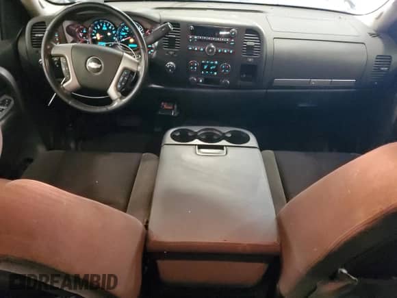 2009 Chevrolet Silverado 1500 LT with VIN 1GCEK29009Z286276, listed as a Copart auction lot 84640605 with 221,649 mi miles and Clean title. Bid and sale history available at DreamBid. Image 8.