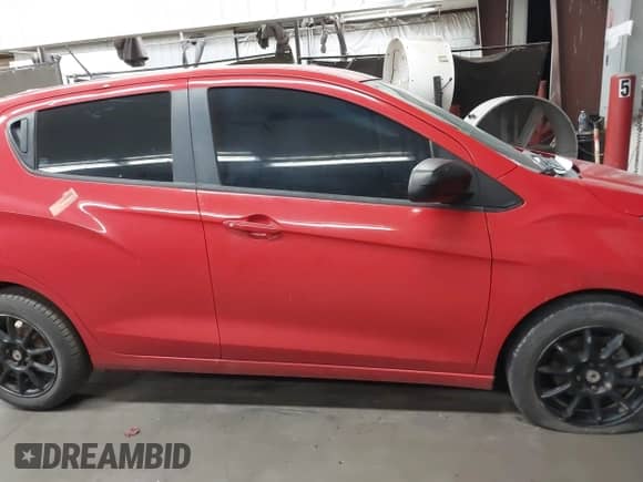 2017 Chevrolet Spark LS z VIN KL8CA6SA1HC751520, wystawiony jako IAAI lot #42744281 z przebiegiem 105 139 mil mil oraz . Historia ofert i sprzedaży dostępna na DreamBid. Obrazek 13.