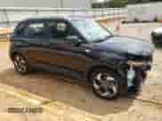 2024 Hyundai Venue Limited с VIN KMHRC8A3XRU323897, выставлен на аукционе Copart как лот 66878325 с пробегом 27 961 миль миль и Списание • Salvage title. История ставок и продаж доступна на DreamBid. Изображение 4.