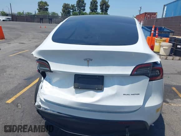 2023 Tesla Model Y Long Range с VIN 7SAYGDEE8PA034371, выставлен на аукционе IAAI как лот 42765729 с пробегом Не указан миль и . История ставок и продаж доступна на DreamBid. Изображение 15.