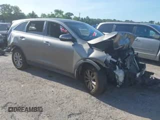 2019 Kia Sorento L with VIN 5XYPG4A32KG551103, listed as a IAAI auction lot 42717386 with 134,270 mi miles and . Bid and sale history available at DreamBid. Image 1.