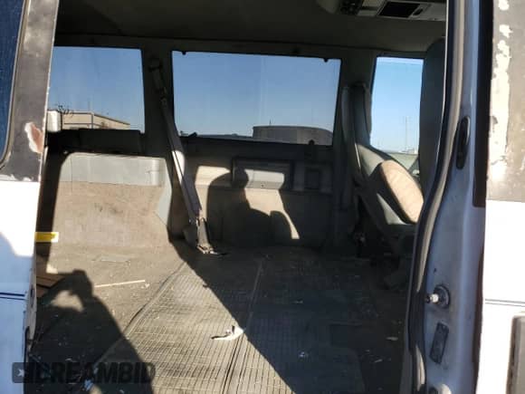 1990 Chevrolet Astro с VIN 1GNDM15Z4LB159994, выставлен на аукционе Copart как лот 79302264 с пробегом Не указан миль и Списание • Salvage title. История ставок и продаж доступна на DreamBid. Изображение 11.