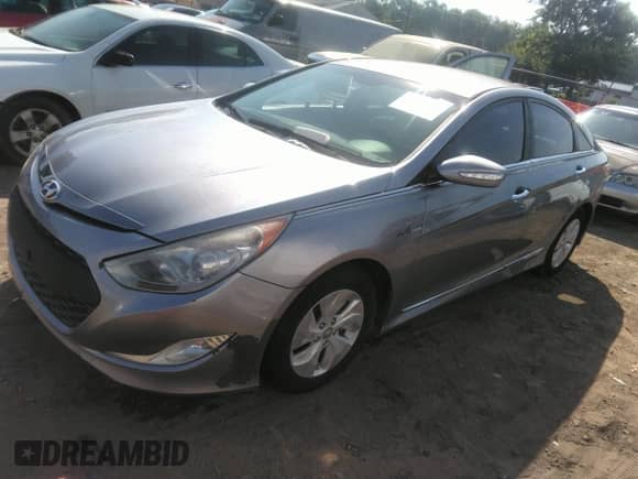 2015 Hyundai Sonata Limited with VIN KMHEC4A41FA137646, listed as a IAAI auction lot 42611576 with 164,471 mi miles and . Bid and sale history available at DreamBid. Image 2.