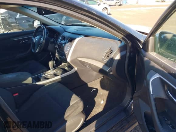 2015 Nissan Altima S z VIN 1N4AL3AP1FC194964, wystawiony jako IAAI lot #41362208 z przebiegiem 122 882 mil mil oraz . Historia ofert i sprzedaży dostępna na DreamBid. Obrazek 5.