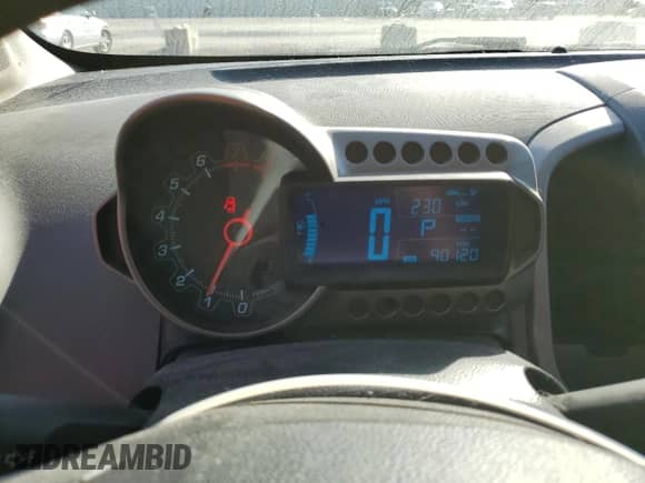 2016 Chevrolet Sonic LT с VIN 1G1JC5SH5G4178042, выставлен на аукционе Copart как лот 85363465 с пробегом 90 120 миль миль и Списание • Salvage title. История ставок и продаж доступна на DreamBid. Изображение 9.