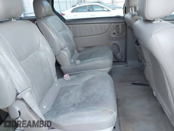 2005 Toyota Sienna XLE z VIN 5TDZA22C75S350561, wystawiony jako IAAI lot #42632048 z przebiegiem 262 983 mil mil oraz . Historia ofert i sprzedaży dostępna na DreamBid. Obrazek 8.