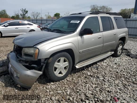 2002 Chevrolet TrailBlazer EXT LT with VIN 1GNET16S226115055, listed as a Copart auction lot 54890405 with 220,340 mi miles and Salvage title. Bid and sale history available at DreamBid. Image 1.