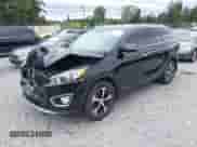 2016 Kia Sorento EX z VIN 5XYPHDA51GG111685, wystawiony jako IAAI lot #42701031 z przebiegiem 121 605 mil mil oraz . Historia ofert i sprzedaży dostępna na DreamBid. Obrazek 2.