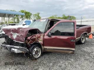 1997 Chevrolet Silverado 1500 with VIN 2GCEC19RXV1132215, listed as a Copart auction lot 52588535 with 133,486 mi miles and Non repairable. Bid and sale history available at DreamBid. Image 1.