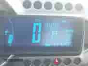 2013 Chevrolet Sonic LT z VIN 1G1JC5SG1D4163184, wystawiony jako IAAI lot #43299118 z przebiegiem 131 205 mil mil oraz . Historia ofert i sprzedaży dostępna na DreamBid. Obrazek 15.