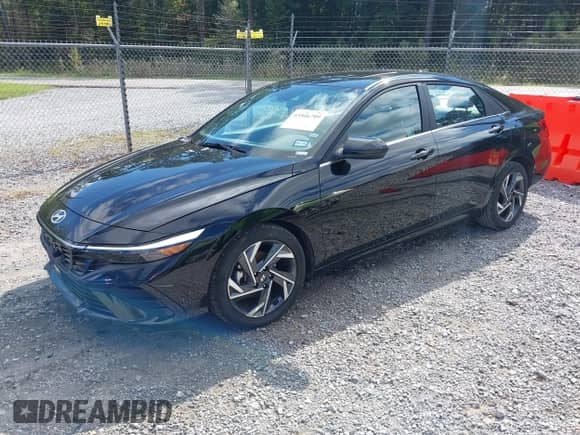 2025 Hyundai Elantra SEL Convenience with VIN KMHLS4DG0SU861403, listed as a IAAI auction lot 43566709 with 26,416 mi miles and . Bid and sale history available at DreamBid. Image 2.