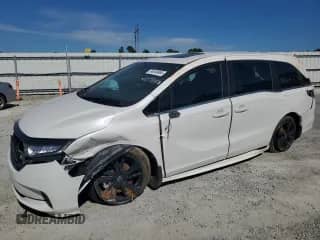 2024 Honda Odyssey Sport z VIN 5FNRL6H72RB067314, wystawiony jako Copart lot #84949985 z przebiegiem 20 805 mil mil oraz Szkoda całkowita • Salvage title. Historia ofert i sprzedaży dostępna na DreamBid. Obrazek 1.