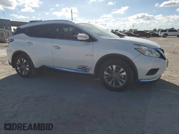 2016 Nissan Murano Platinum with VIN 5N1AZ2MH3GN101127, listed as a Copart auction lot 86092525 with 121,180 mi miles and Salvage title. Bid and sale history available at DreamBid. Image 4.
