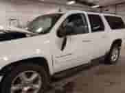 2010 Chevrolet Suburban LT z VIN 1GNUKJE32AR272865, wystawiony jako IAAI lot #43260380 z przebiegiem 167 294 mil mil oraz . Historia ofert i sprzedaży dostępna na DreamBid. Obrazek 18.