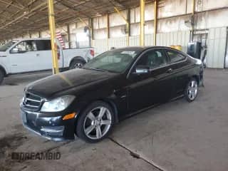 2012 Mercedes-Benz C 250 с VIN WDDGJ4HB1CF761720, выставлен на аукционе Copart как лот 83936655 с пробегом 203 492 миль миль и Списание • Salvage title. История ставок и продаж доступна на DreamBid. Изображение 1.