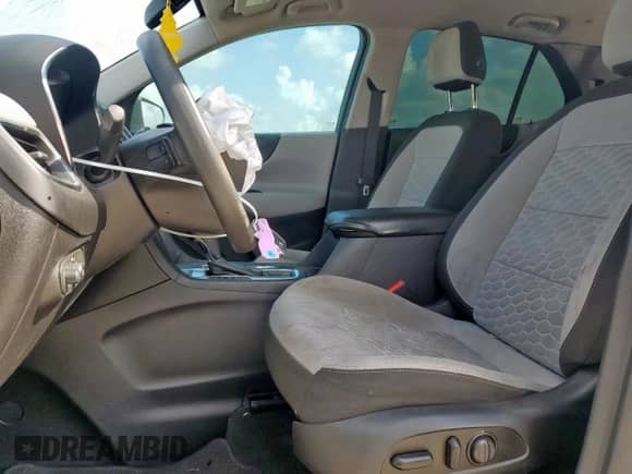 2018 Chevrolet Equinox LT z VIN 2GNAXSEV7J6247466, wystawiony jako Copart lot #69020055 z przebiegiem 156 996 mil mil oraz Szkoda całkowita • Salvage title. Historia ofert i sprzedaży dostępna na DreamBid. Obrazek 7.