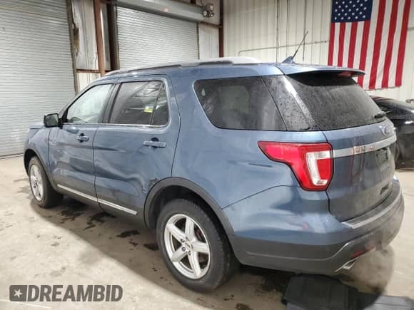 2018 Ford Explorer XLT z VIN 1FM5K7DH8JGB64349, wystawiony jako Copart lot #84031034 z przebiegiem 54 305 mil mil oraz Czysty tytuł • Clean title. Historia ofert i sprzedaży dostępna na DreamBid. Obrazek 2.
