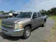 2013 Chevrolet Silverado 1500 LT z VIN 3GCPCSEA9DG215414, wystawiony jako Copart lot #76802894 z przebiegiem 230 791 mil mil oraz Czysty tytuł • Clean title. Historia ofert i sprzedaży dostępna na DreamBid. Obrazek 2.
