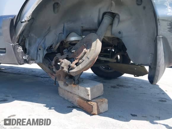 2003 Hyundai Santa Fe с VIN KM8SB12BX3U383185, выставлен на аукционе IAAI как лот 42675877 с пробегом 235 287 миль миль и . История ставок и продаж доступна на DreamBid. Изображение 6.