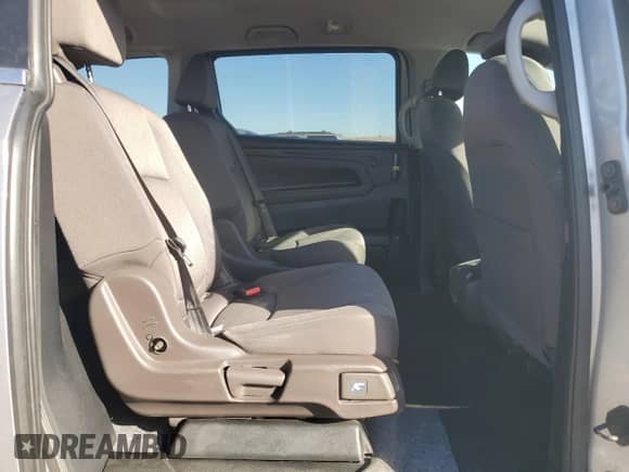 2018 Honda Odyssey LX with VIN 5FNRL6H22JB100093, listed as a Copart auction lot 84522455 with 260,624 mi miles and Salvage title. Bid and sale history available at DreamBid. Image 10.