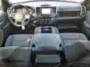 2022 Ram 1500 Big Horn z VIN 1C6SRFMT7NN111135, wystawiony jako Copart lot #69203405 z przebiegiem 48 496 mil mil oraz Szkoda całkowita • Salvage title. Historia ofert i sprzedaży dostępna na DreamBid. Obrazek 8.