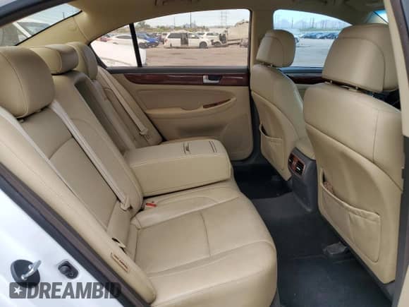 2013 Hyundai Genesis 3.8L z VIN KMHGC4DD5DU258535, wystawiony jako Copart lot #71126125 z przebiegiem 86 984 mil mil oraz Czysty tytuł • Clean title. Historia ofert i sprzedaży dostępna na DreamBid. Obrazek 10.