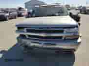 2004 Chevrolet Suburban LT z VIN 1GNFK16Z94J156657, wystawiony jako Copart lot #74087664 z przebiegiem 267 416 mil mil oraz Szkoda całkowita • Salvage title. Historia ofert i sprzedaży dostępna na DreamBid. Obrazek 5.
