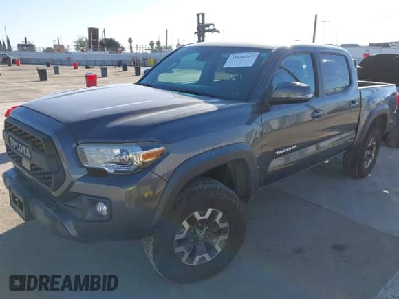 2018 Toyota Tacoma SR5 с VIN 3TMAZ5CN3JM074297, выставлен на аукционе IAAI как лот 41646257 с пробегом 143 132 миль миль и . История ставок и продаж доступна на DreamBid. Изображение 18.